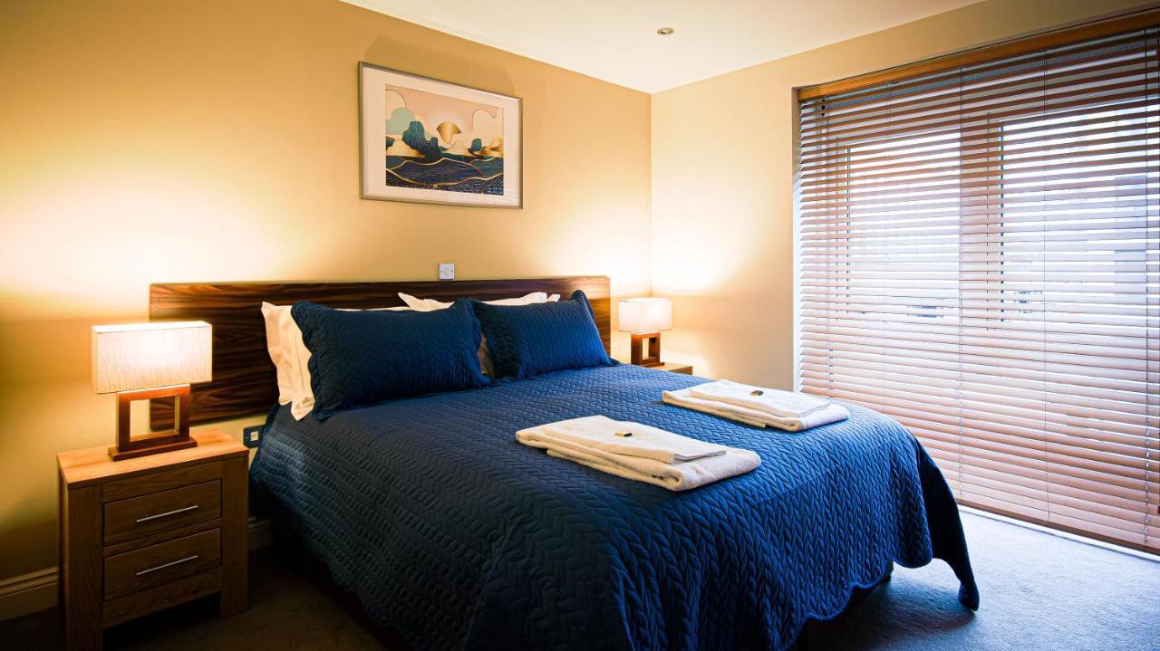 Superb City Center 1 Or 2 Bedroom Apts King Bed Саутгемптон Экстерьер фото